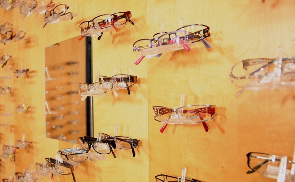 Brillenausstellung Optik Frielingsdorf in Bedburg