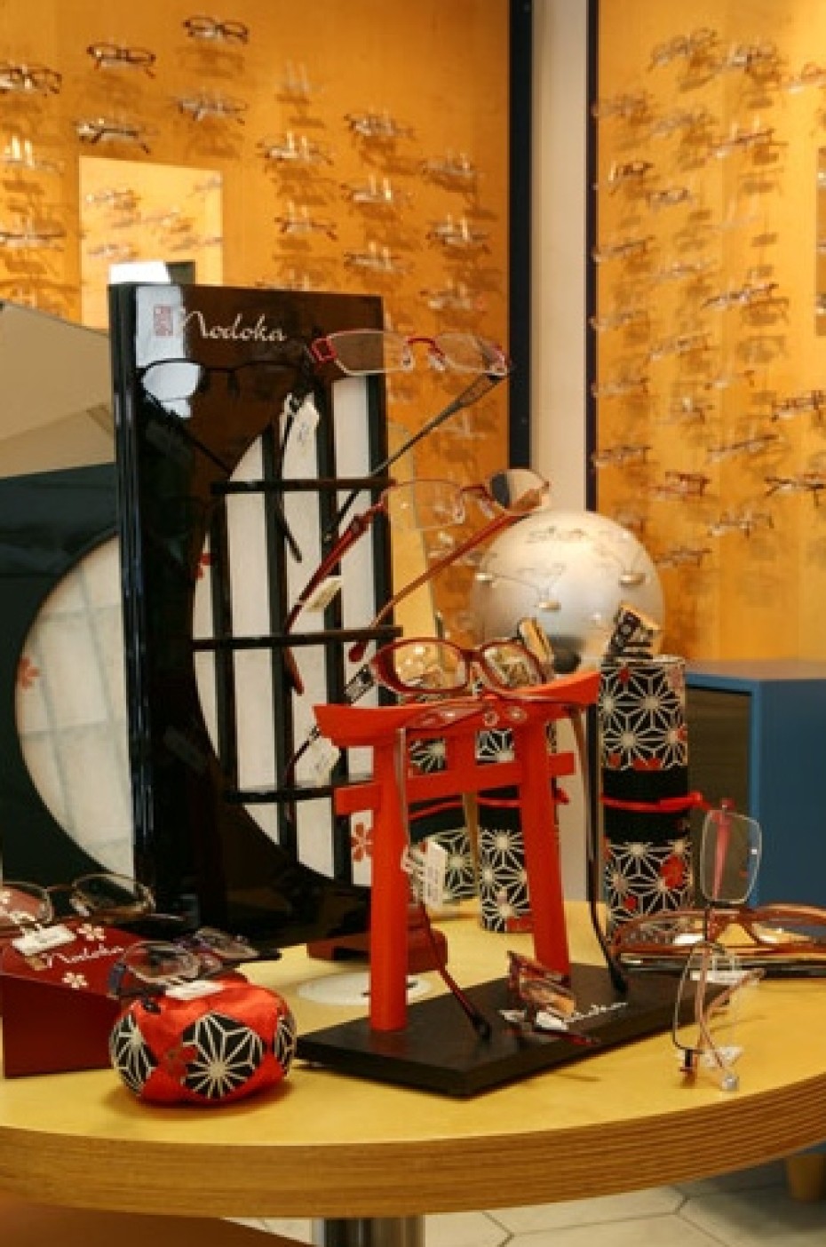 Brillenausstellung Optik Frielingsdorf in Bedburg